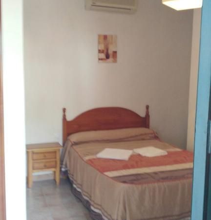 Hostal Las Parcelas Кониль-де-ла-Фронтера Экстерьер фото